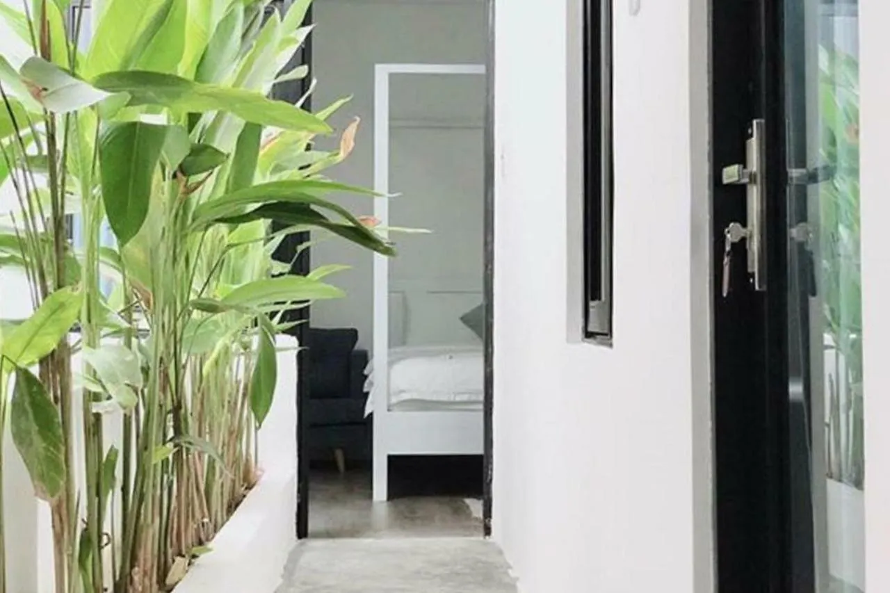 Gis Hotel Nha Trang & Motorbike Rental 3*,